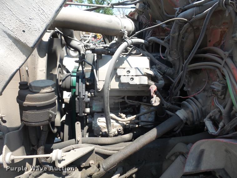 image for item DC5469 1999 International 4900 dump truck