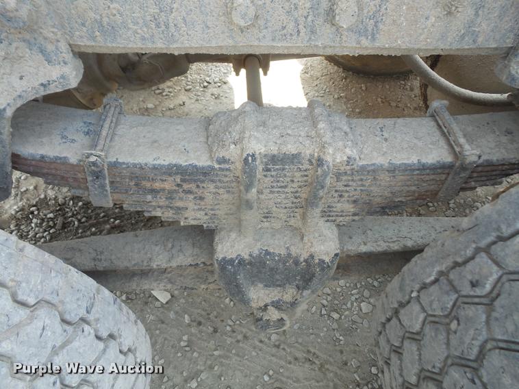 image for item DC5469 1999 International 4900 dump truck
