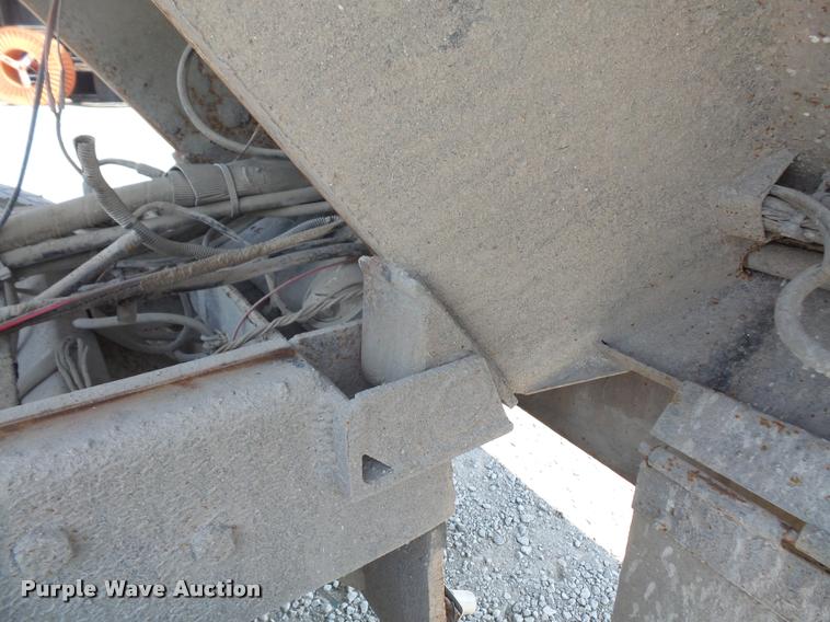 image for item DC5469 1999 International 4900 dump truck