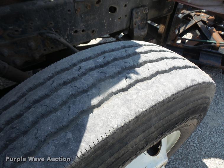 image for item DC5469 1999 International 4900 dump truck