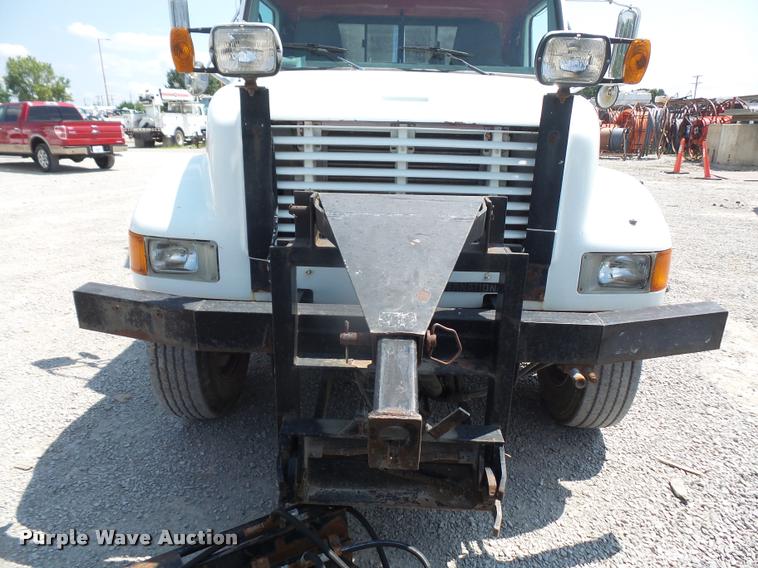 image for item DC5469 1999 International 4900 dump truck