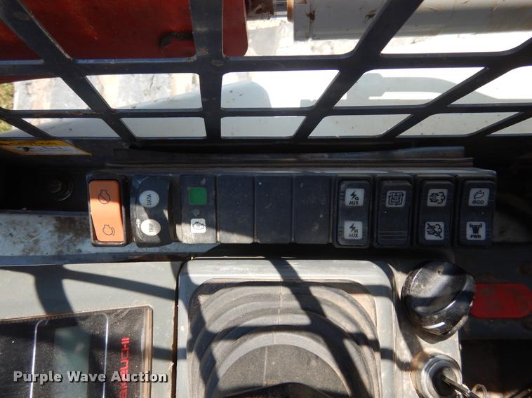 image for item DC5988 Takeuchi TL8 skid steer