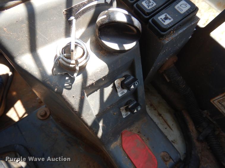 image for item DC5988 Takeuchi TL8 skid steer