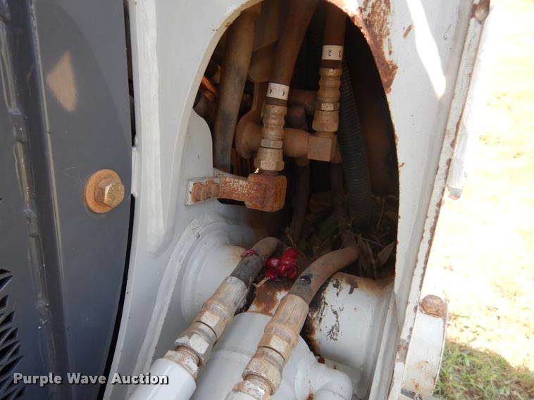 image for item DC5988 Takeuchi TL8 skid steer