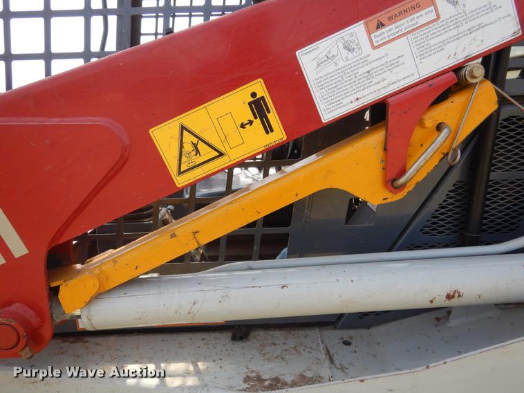 image for item DC5988 Takeuchi TL8 skid steer