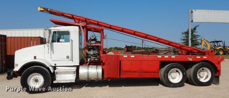 image for item DC5991 1990 Kenworth T450 winch truck