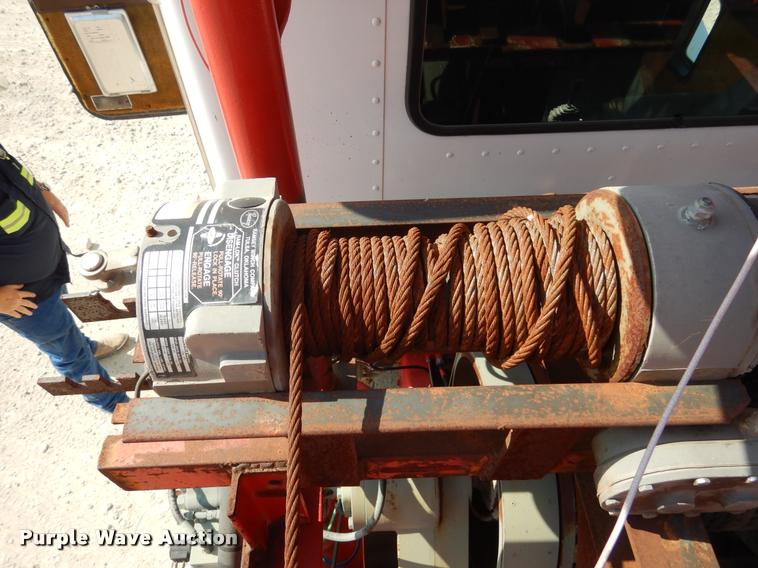 image for item DC5991 1990 Kenworth T450 winch truck