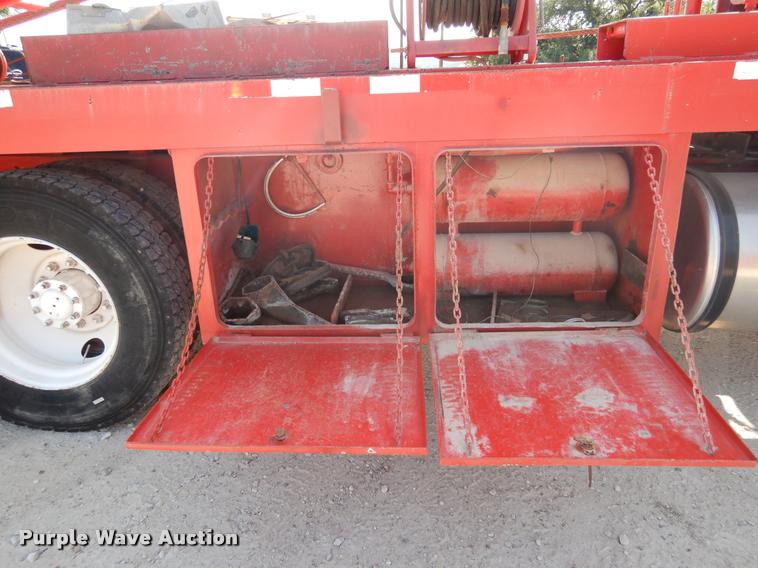 image for item DC5991 1990 Kenworth T450 winch truck