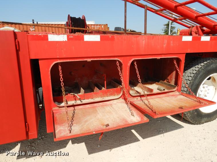 image for item DC5991 1990 Kenworth T450 winch truck