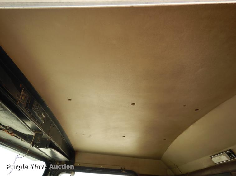 image for item DC5991 1990 Kenworth T450 winch truck