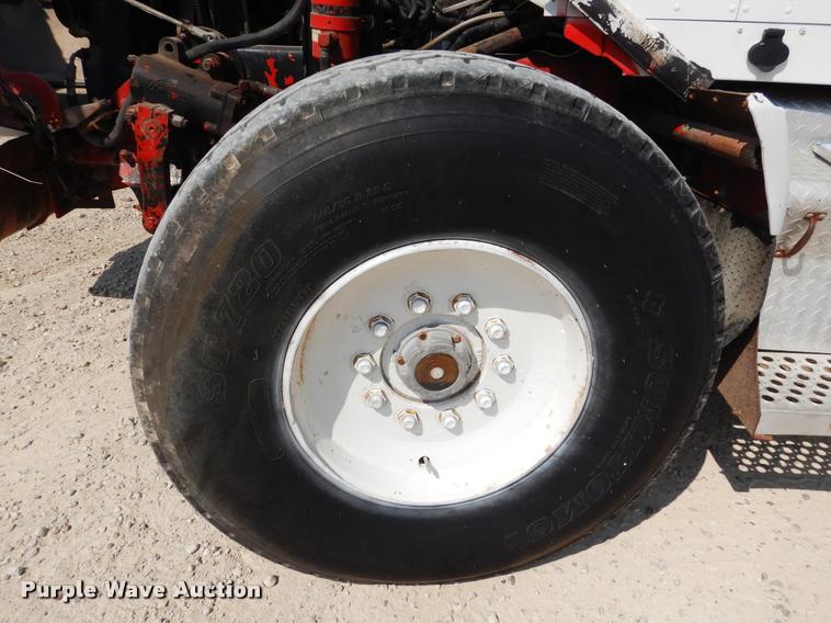 image for item DC5991 1990 Kenworth T450 winch truck