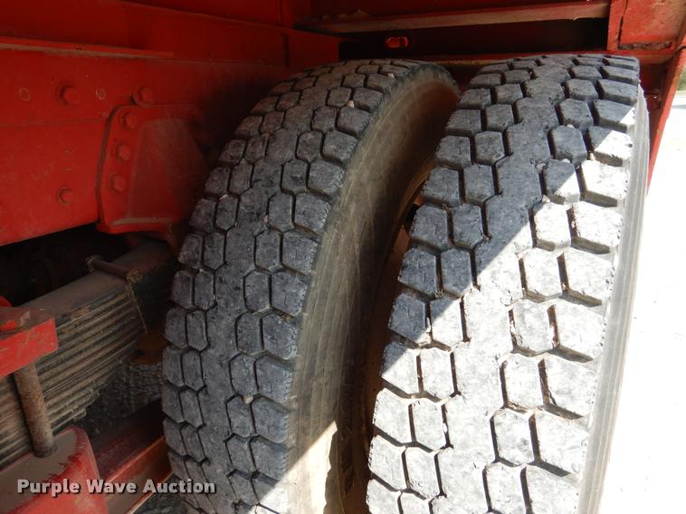 image for item DC5991 1990 Kenworth T450 winch truck