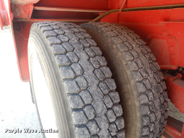 image for item DC5991 1990 Kenworth T450 winch truck