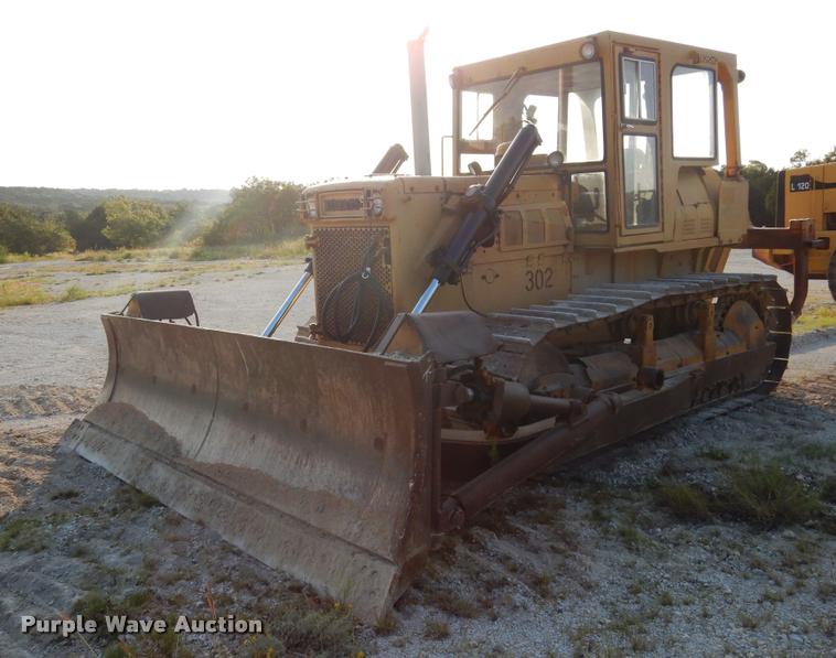 image for item DC5992 Komatsu D65E-6 dozer