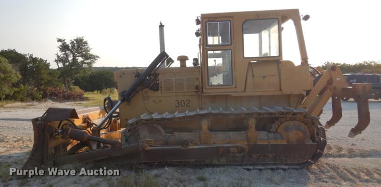 image for item DC5992 Komatsu D65E-6 dozer