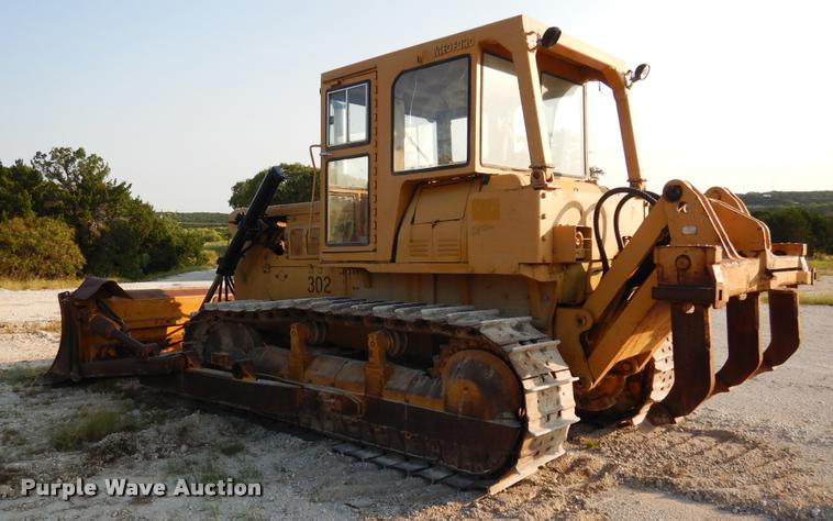 image for item DC5992 Komatsu D65E-6 dozer