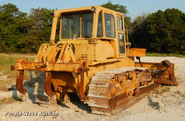 image for item DC5992 Komatsu D65E-6 dozer
