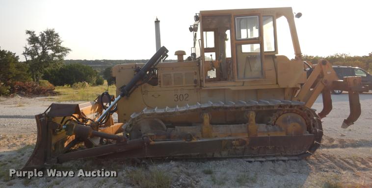 image for item DC5992 Komatsu D65E-6 dozer