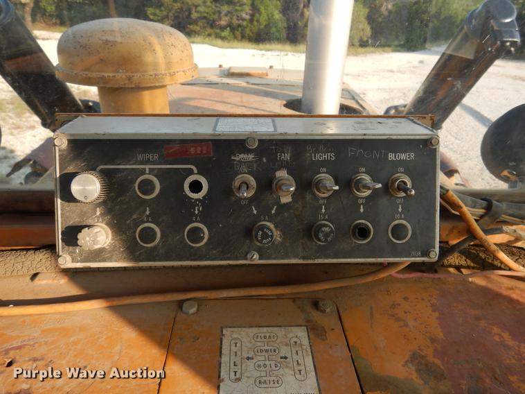 image for item DC5992 Komatsu D65E-6 dozer