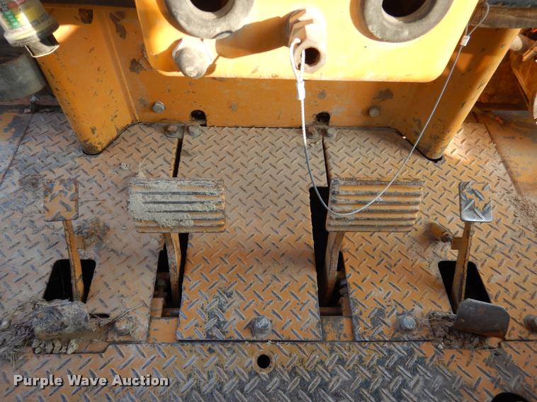 image for item DC5992 Komatsu D65E-6 dozer