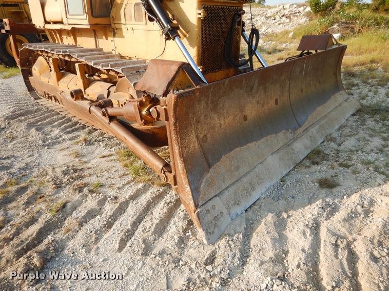 image for item DC5992 Komatsu D65E-6 dozer
