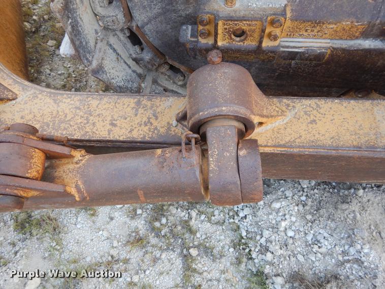 image for item DC5992 Komatsu D65E-6 dozer