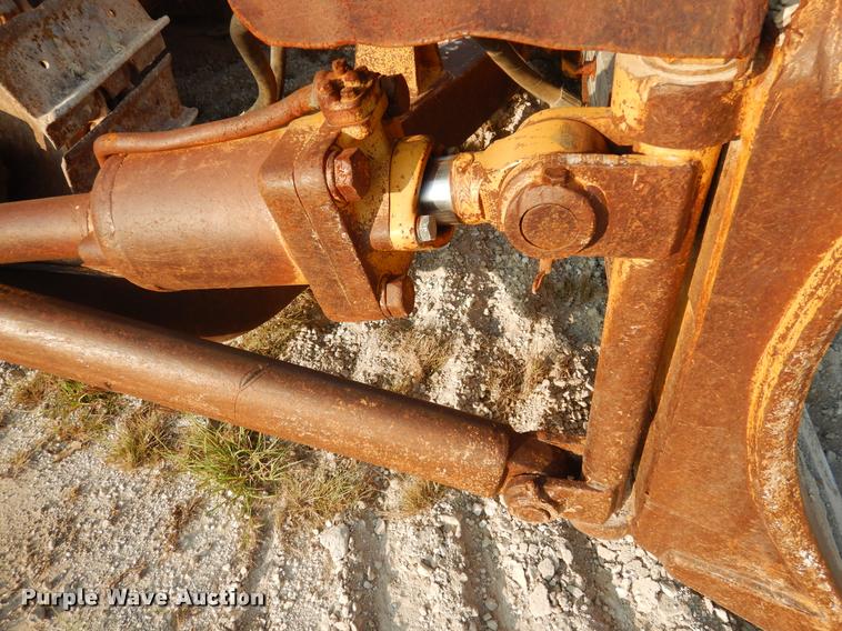image for item DC5992 Komatsu D65E-6 dozer