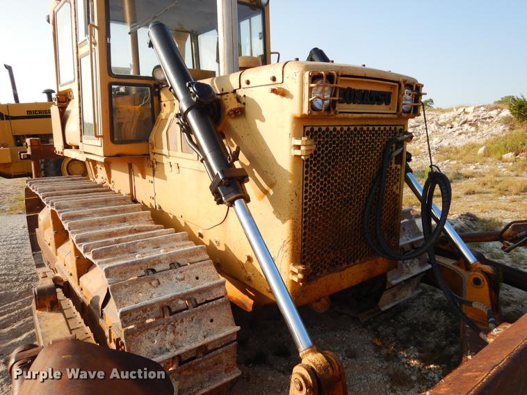image for item DC5992 Komatsu D65E-6 dozer