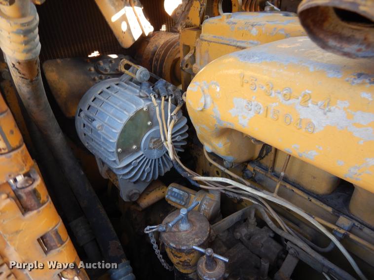 image for item DC5992 Komatsu D65E-6 dozer