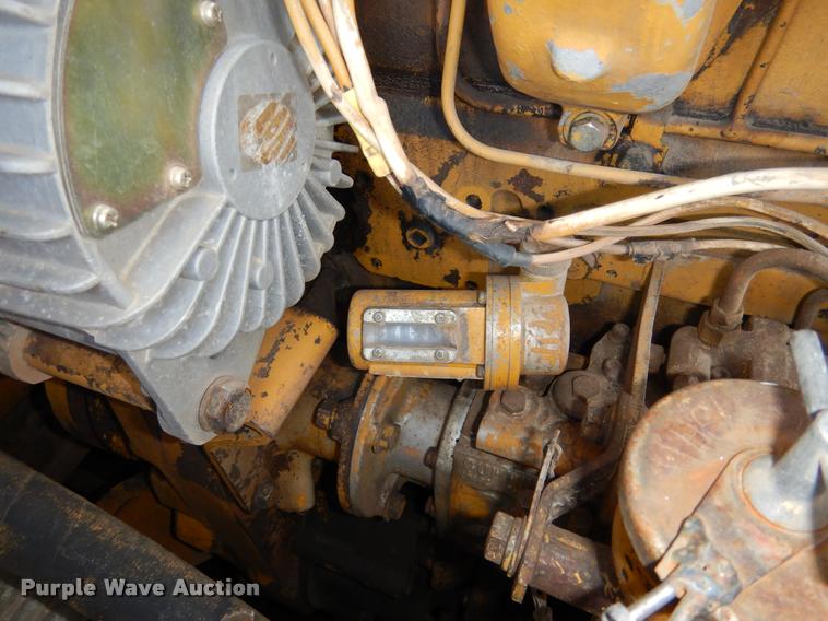 image for item DC5992 Komatsu D65E-6 dozer