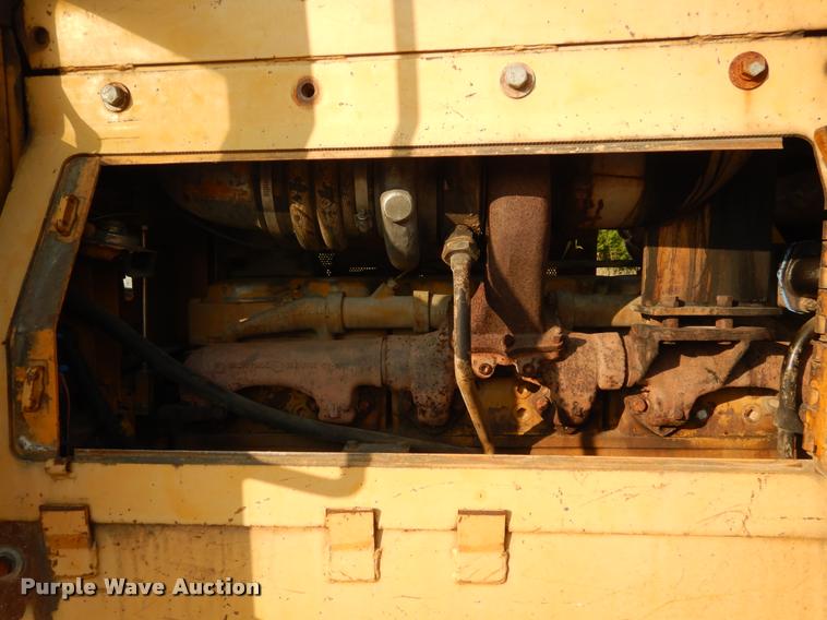 image for item DC5992 Komatsu D65E-6 dozer