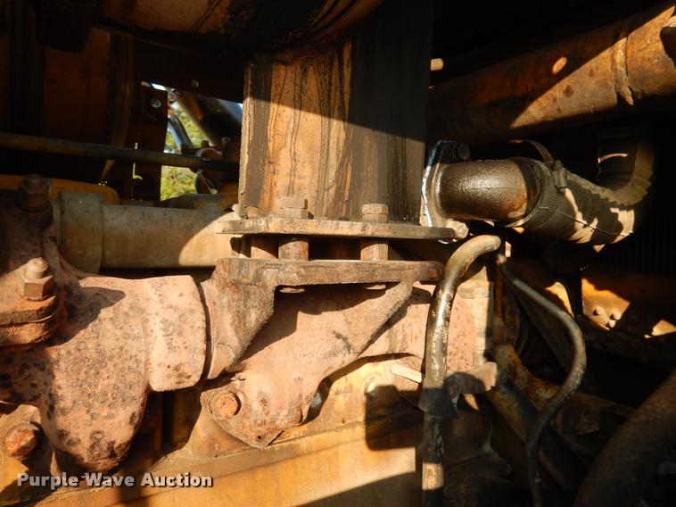 image for item DC5992 Komatsu D65E-6 dozer
