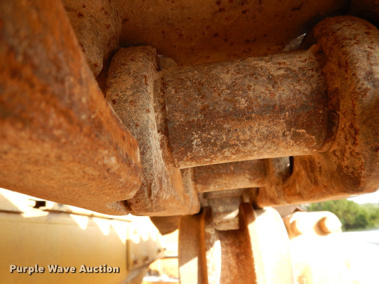 image for item DC5992 Komatsu D65E-6 dozer