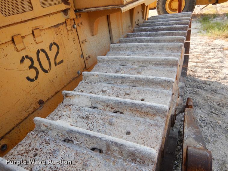image for item DC5992 Komatsu D65E-6 dozer