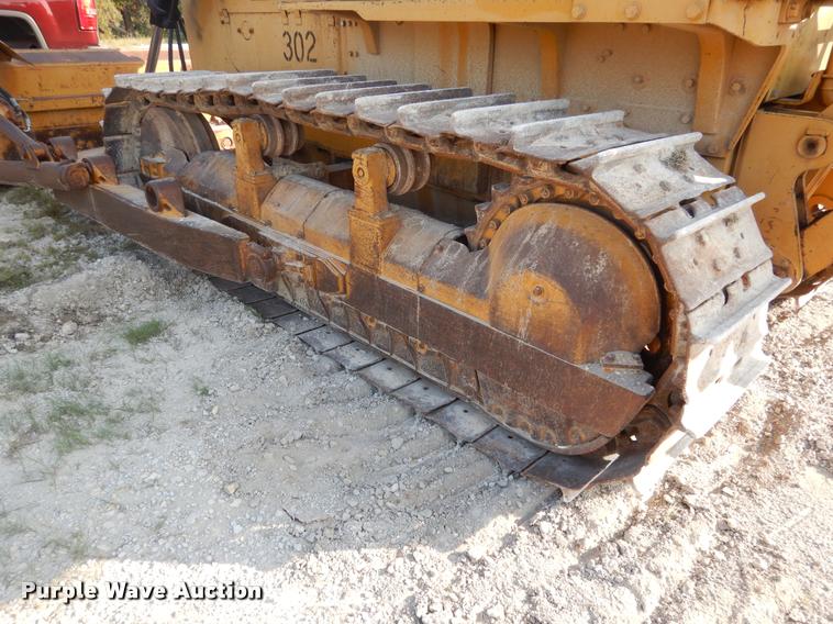 image for item DC5992 Komatsu D65E-6 dozer