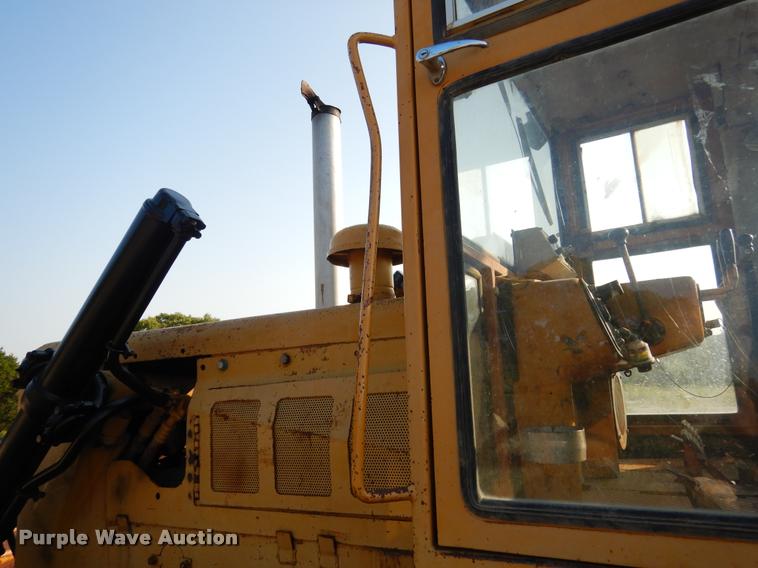 image for item DC5992 Komatsu D65E-6 dozer