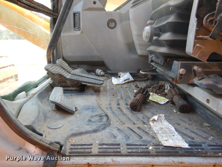 image for item DC5993 2002 Kobelco SK330LC-6E excavator