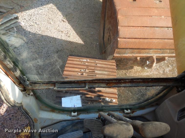 image for item DC5993 2002 Kobelco SK330LC-6E excavator