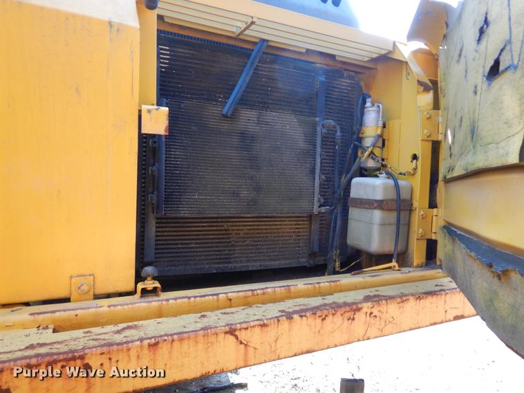 image for item DC5993 2002 Kobelco SK330LC-6E excavator