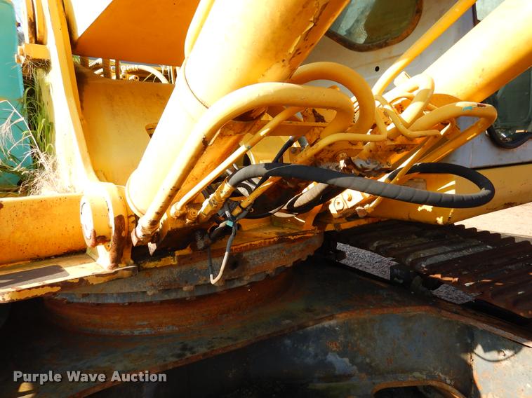 image for item DC5993 2002 Kobelco SK330LC-6E excavator