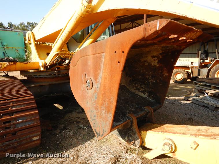 image for item DC5993 2002 Kobelco SK330LC-6E excavator