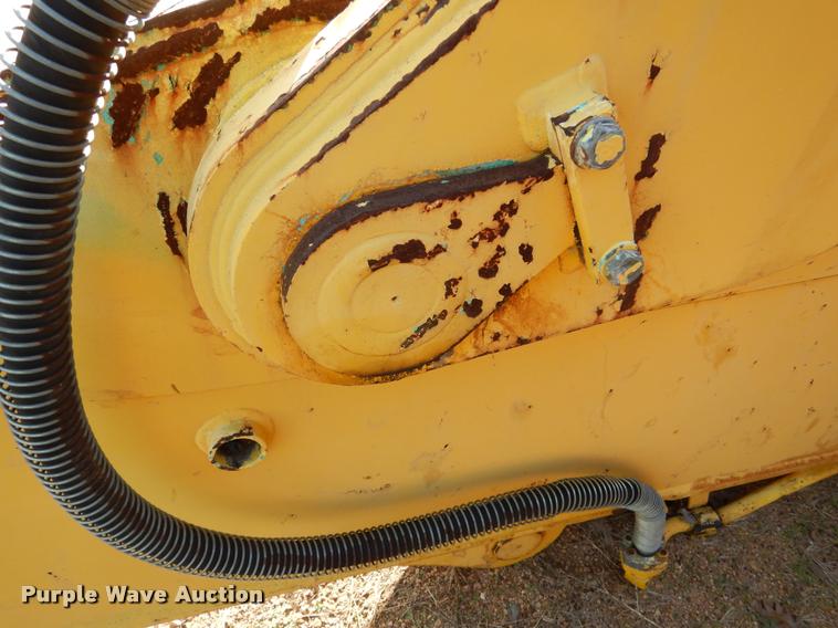 image for item DC5993 2002 Kobelco SK330LC-6E excavator