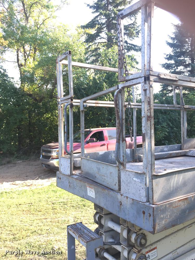 image for item DC6424 Terex TS30 scissor lift