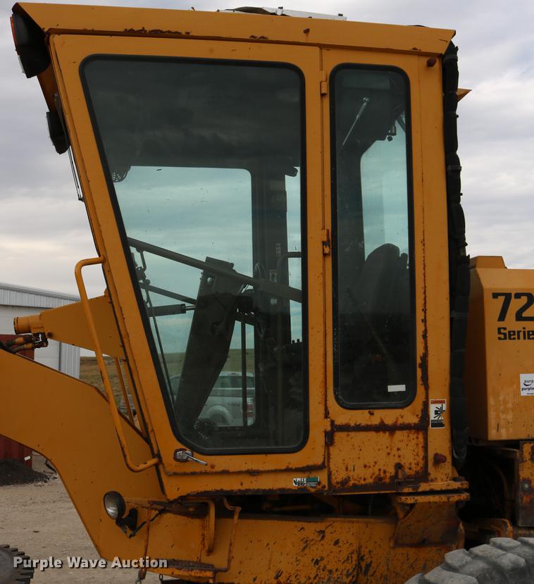 image for item DD0123 1992 Champion 720A motor grader