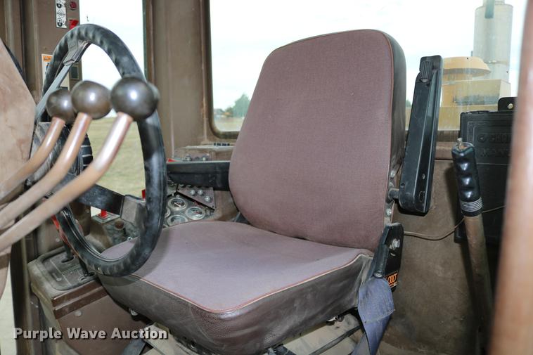 image for item DD0123 1992 Champion 720A motor grader