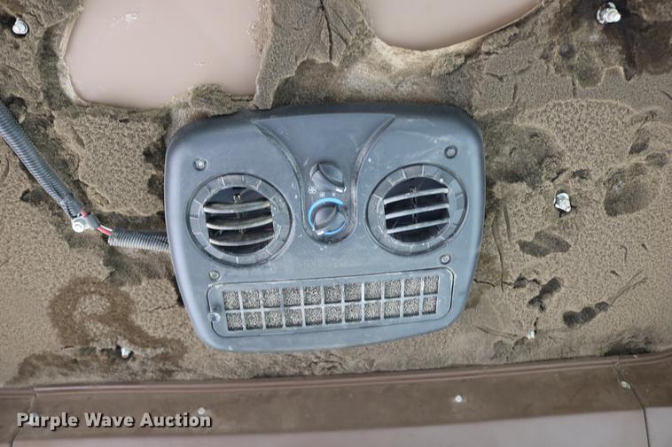 image for item DD0123 1992 Champion 720A motor grader