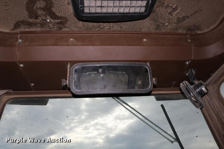 image for item DD0123 1992 Champion 720A motor grader