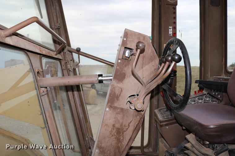 image for item DD0123 1992 Champion 720A motor grader