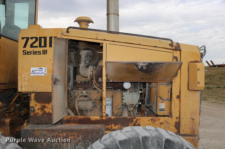 image for item DD0123 1992 Champion 720A motor grader