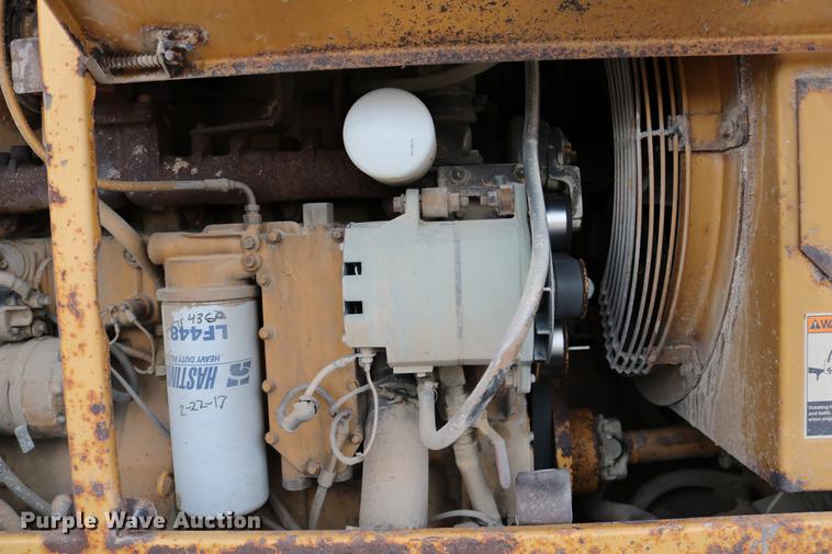image for item DD0123 1992 Champion 720A motor grader